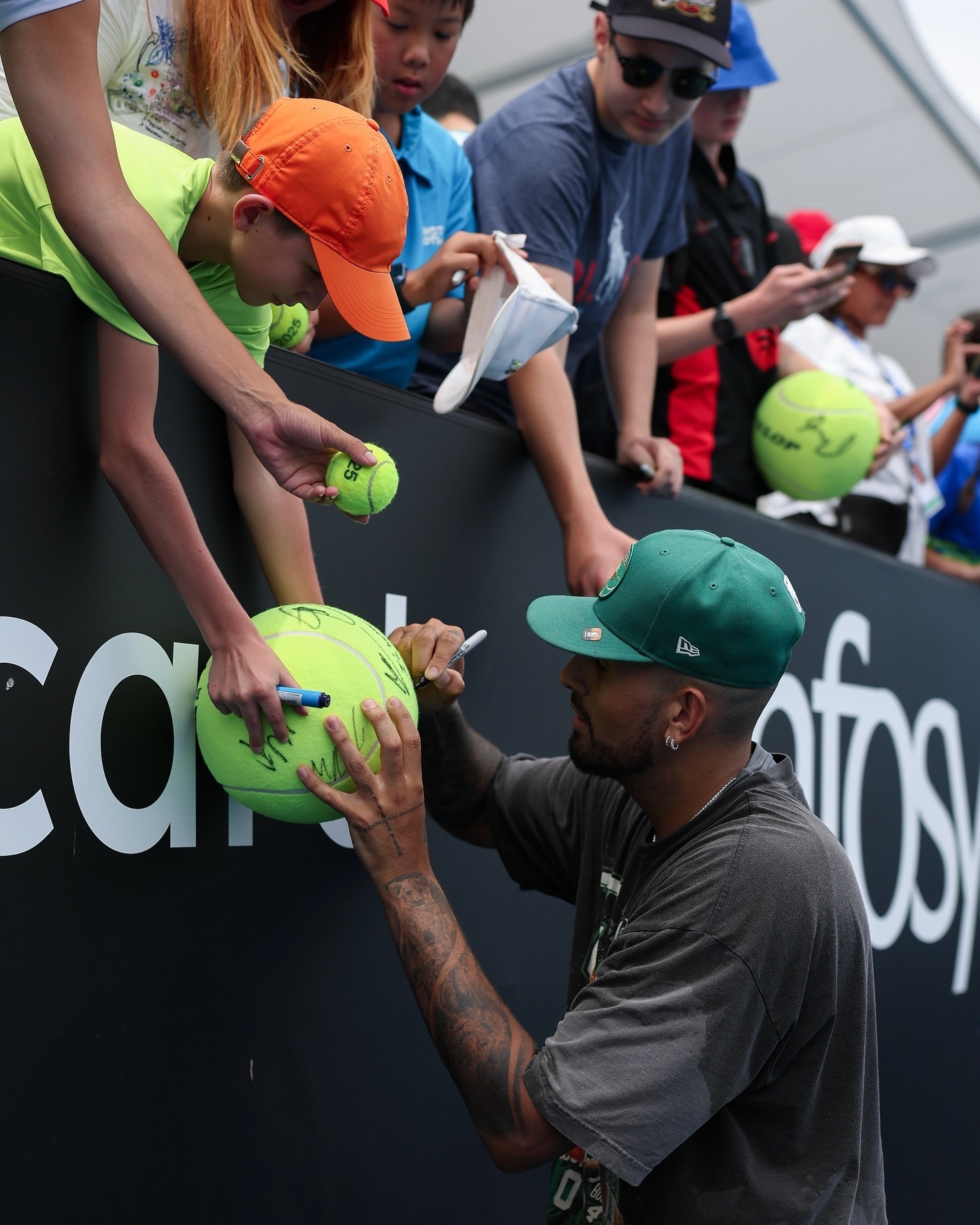 纽卡斯尔发布备战花絮，冲刺阶段手感冰凉，CBA常规赛任务艰巨，团队化学反应显著的简单介绍-九游体育app
